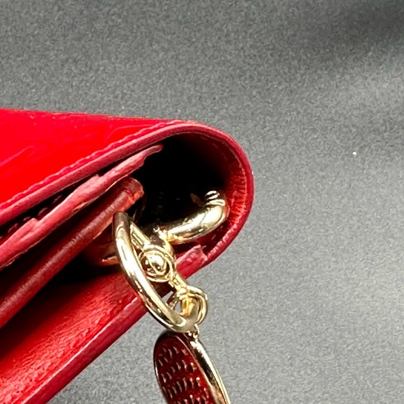 🚫SOLD🚫❤️Authenticated Louis Vuitton Vernis Porte Feuille Sarah Long Wallet ❤️ - Picture 13 of 16